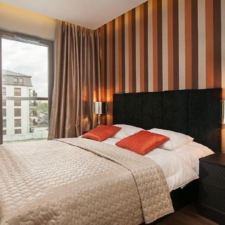 Waterlane Pool & Gym Apartments Gdansk Ngoại thất bức ảnh