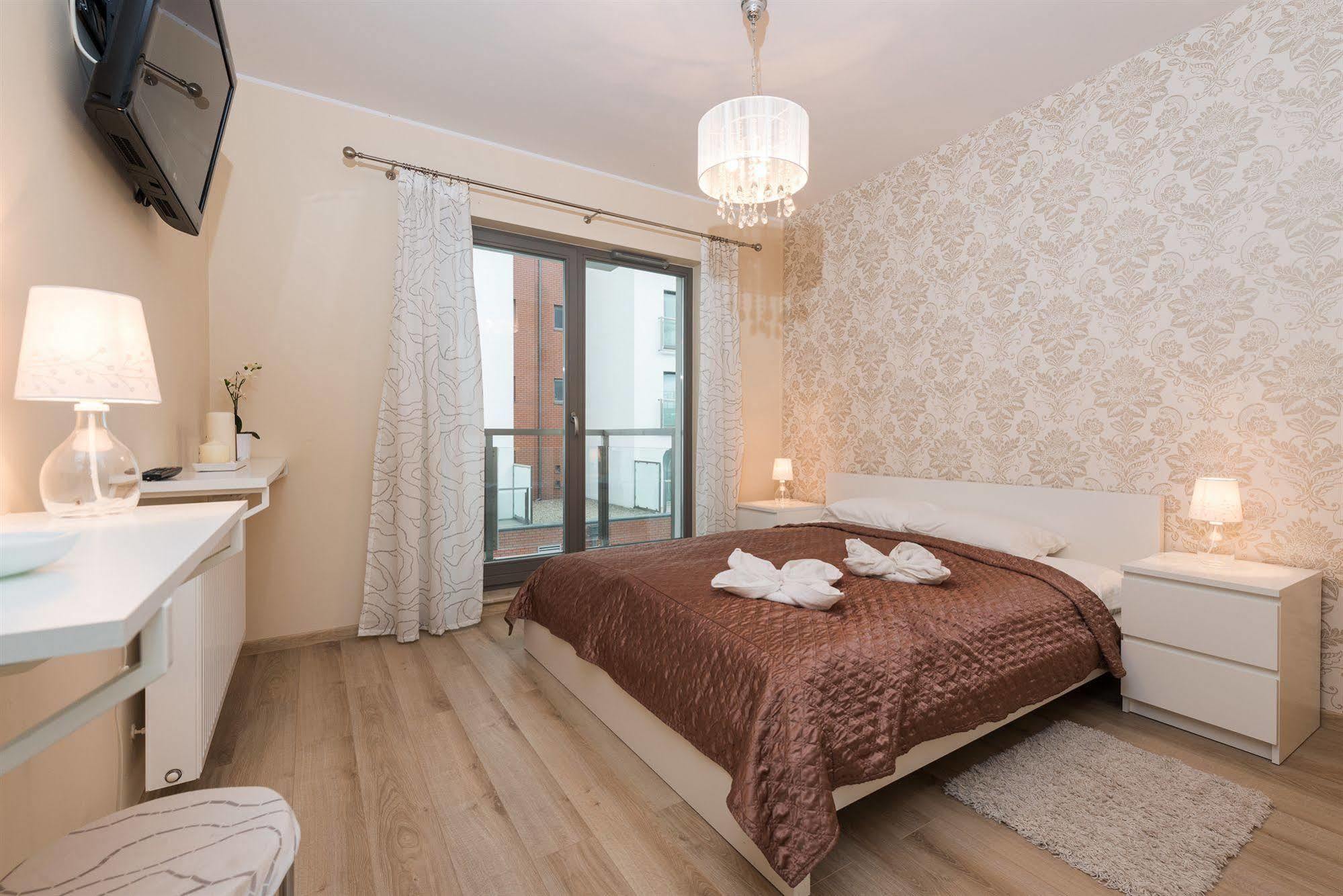 Waterlane Pool & Gym Apartments Gdansk Ngoại thất bức ảnh